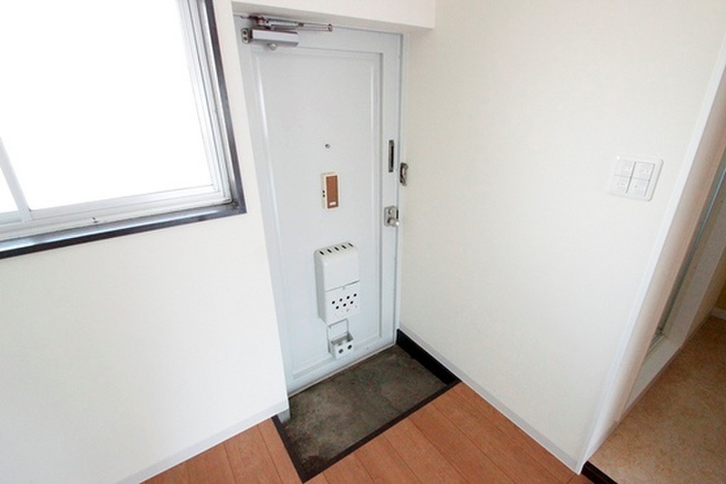 (8/21) 玄関 (8/21) 玄関