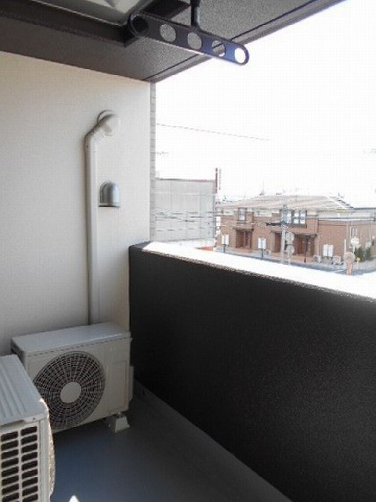 (12/18) バルコニー (12/18) バルコニー