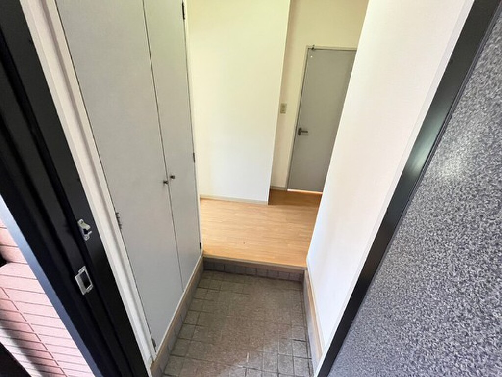 (8/21) 玄関 (8/21) 玄関