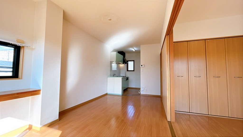 (5/28) 居室・リビング (5/28) 居室・リビング