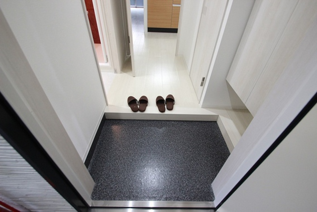 (8/21) 玄関 (8/21) 玄関