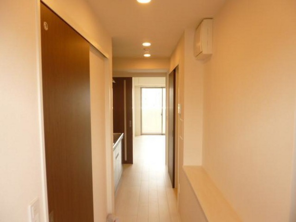 (8/20) 玄関 (8/20) 玄関