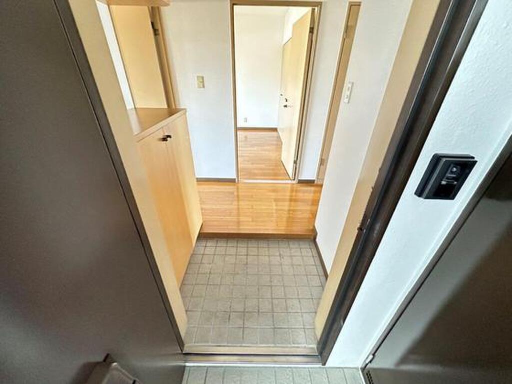 (11/20) 玄関 (11/20) 玄関