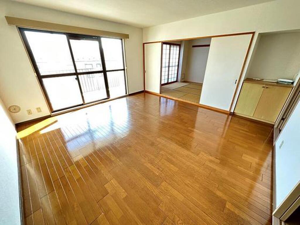 (2/20) 居室・リビング (2/20) 居室・リビング