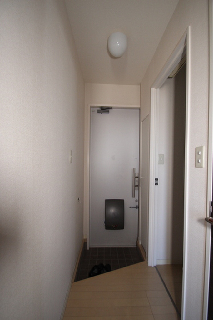 (11/15) 玄関 (11/15) 玄関