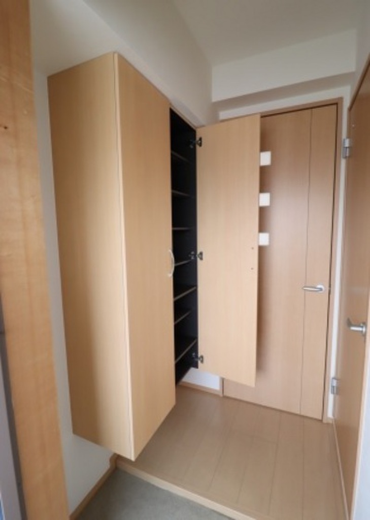 (9/20) 玄関 (9/20) 玄関