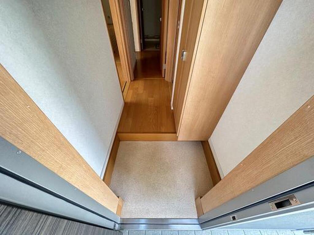 (8/19) 玄関 (8/19) 玄関