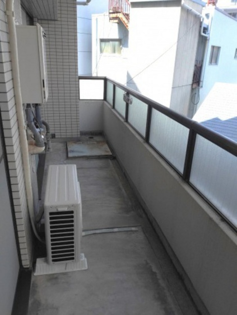 (7/23) バルコニー
