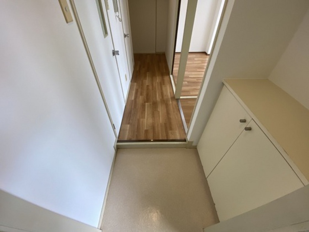 (8/22) 玄関 (8/22) 玄関