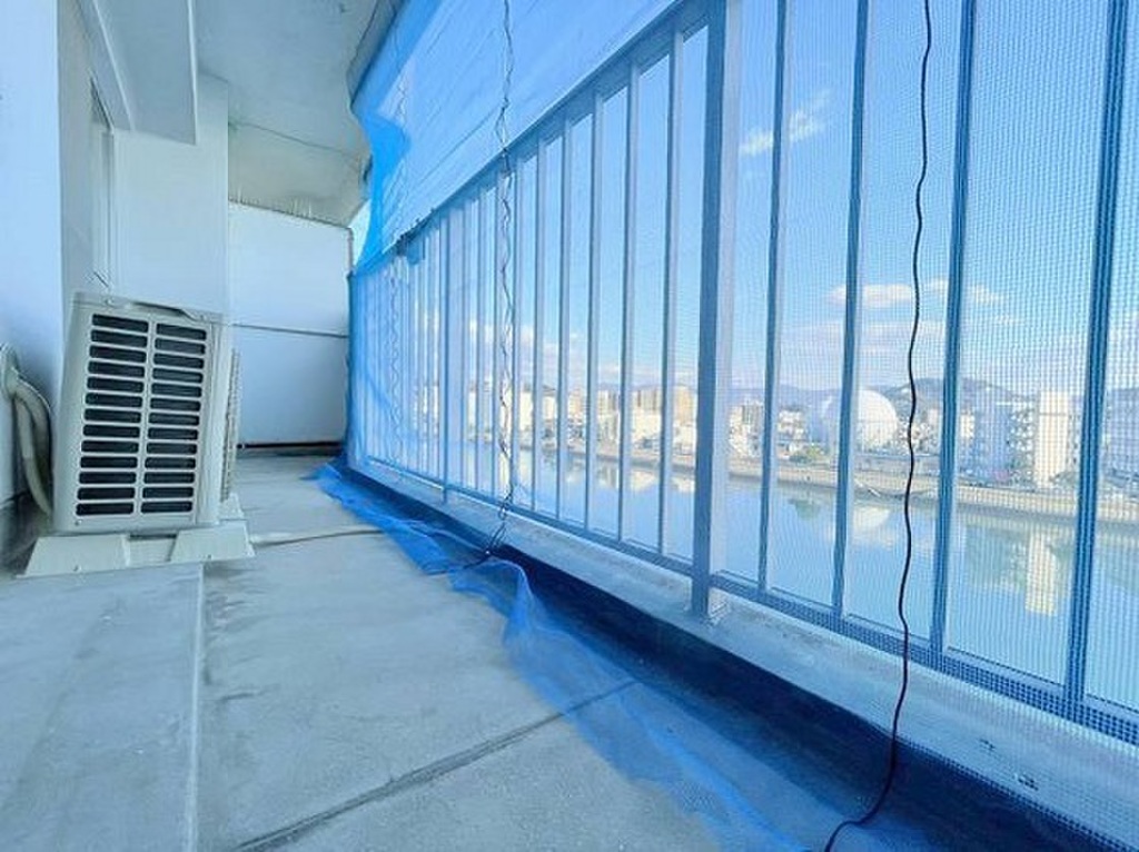 (13/20) バルコニー (13/20) バルコニー