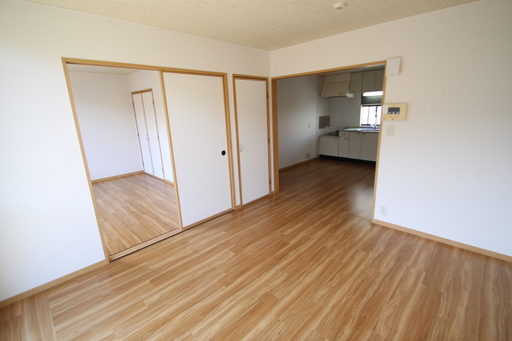 (2/20) 居室・リビング (2/20) 居室・リビング