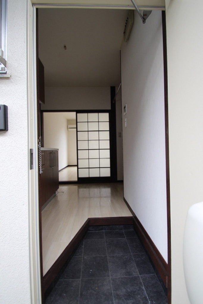 (8/21) 玄関 (8/21) 玄関