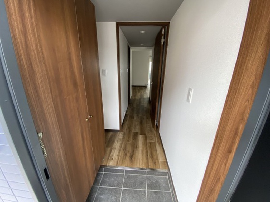 (12/20) 玄関 (12/20) 玄関