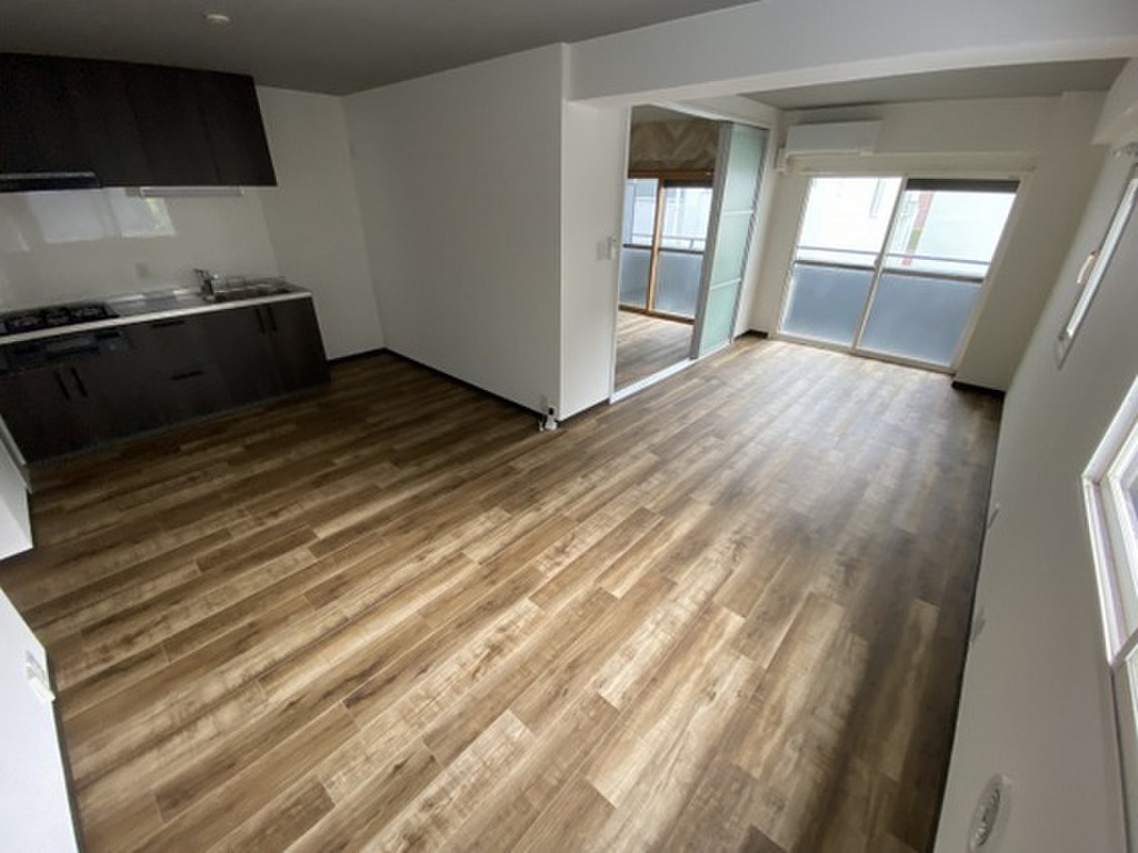 (2/20) 居室・リビング (2/20) 居室・リビング