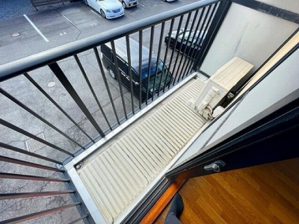 (8/20) バルコニー (8/20) バルコニー