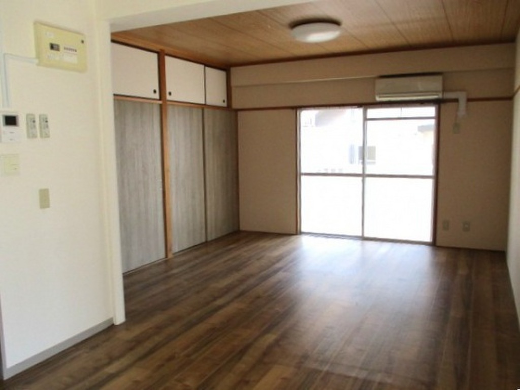 (2/21) 居室・リビング (2/21) 居室・リビング