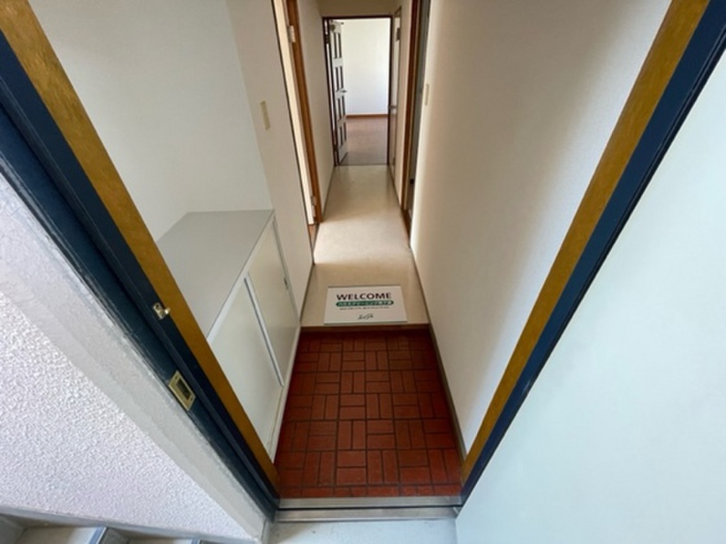 (8/22) 玄関 (8/22) 玄関