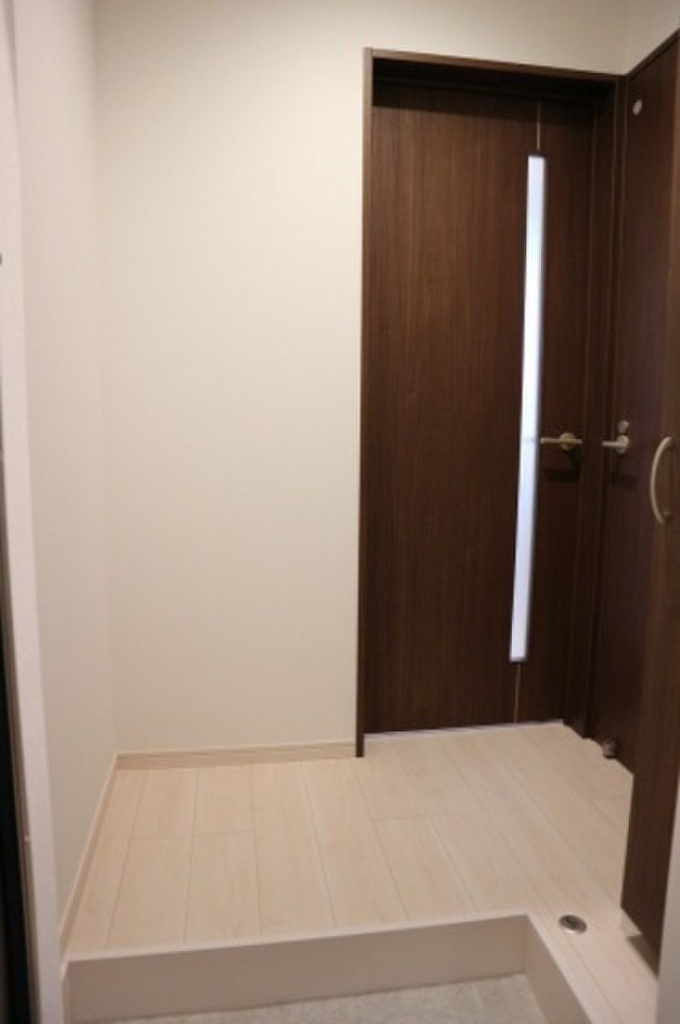 (7/20) 玄関 (7/20) 玄関