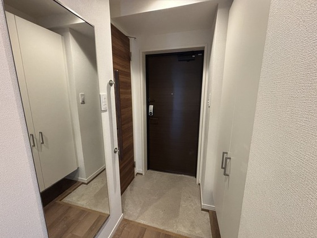 (8/24) 玄関 (8/24) 玄関