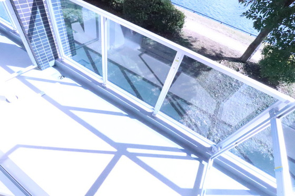 (12/23) バルコニー