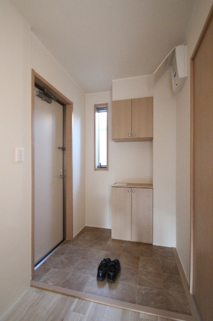 (12/24) 玄関 (12/24) 玄関