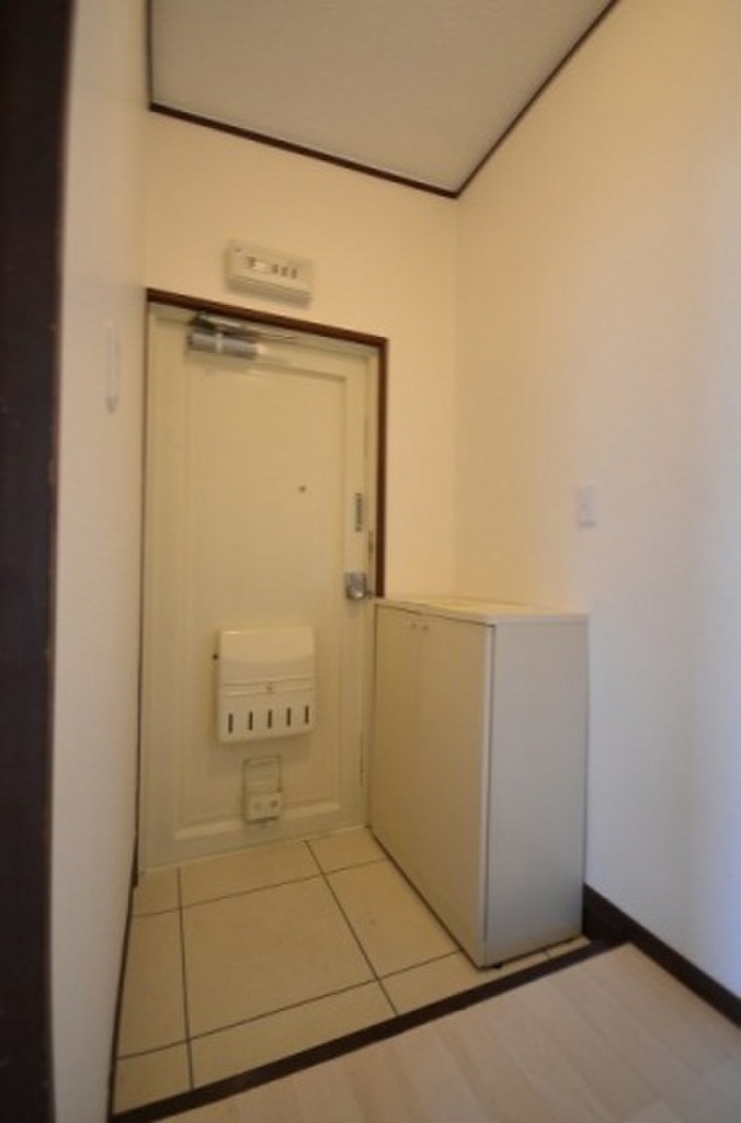 (9/20) 玄関 (9/20) 玄関