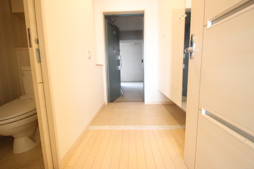 (10/19) 玄関 (10/19) 玄関