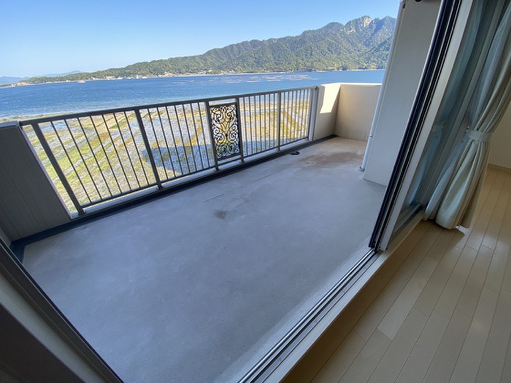 (12/19) バルコニー (12/19) バルコニー