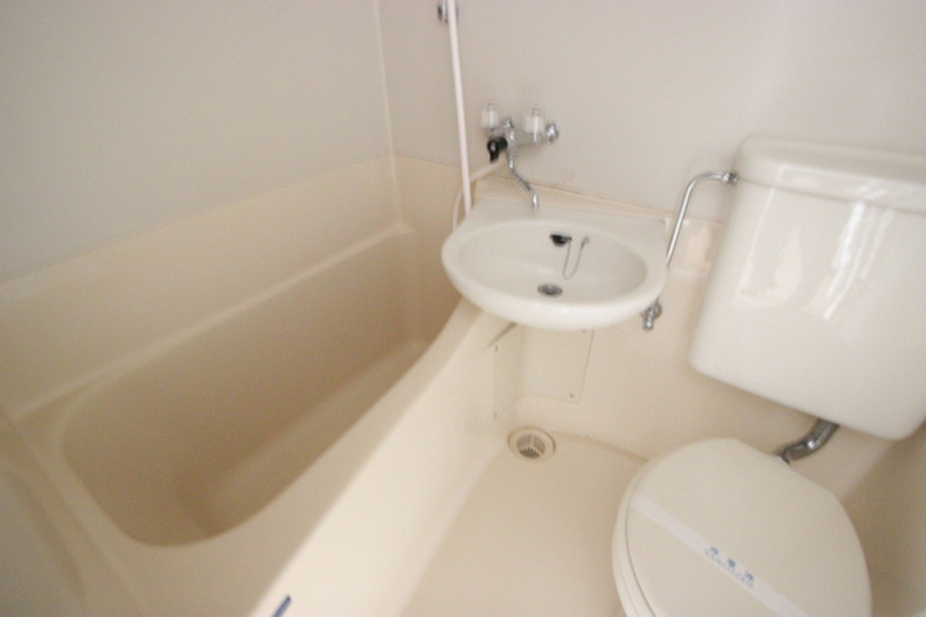 (4/19) ※写真は別号室です (4/19) ※写真は別号室です