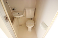 ※写真は別号室です