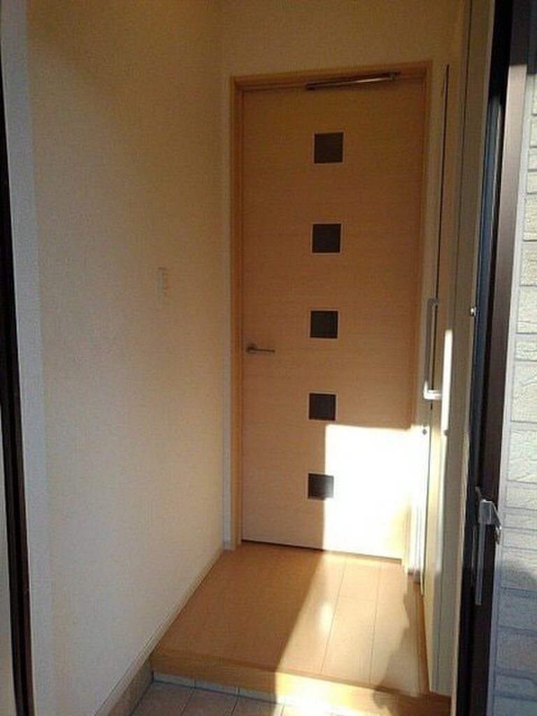 (2/14) 玄関 (2/14) 玄関