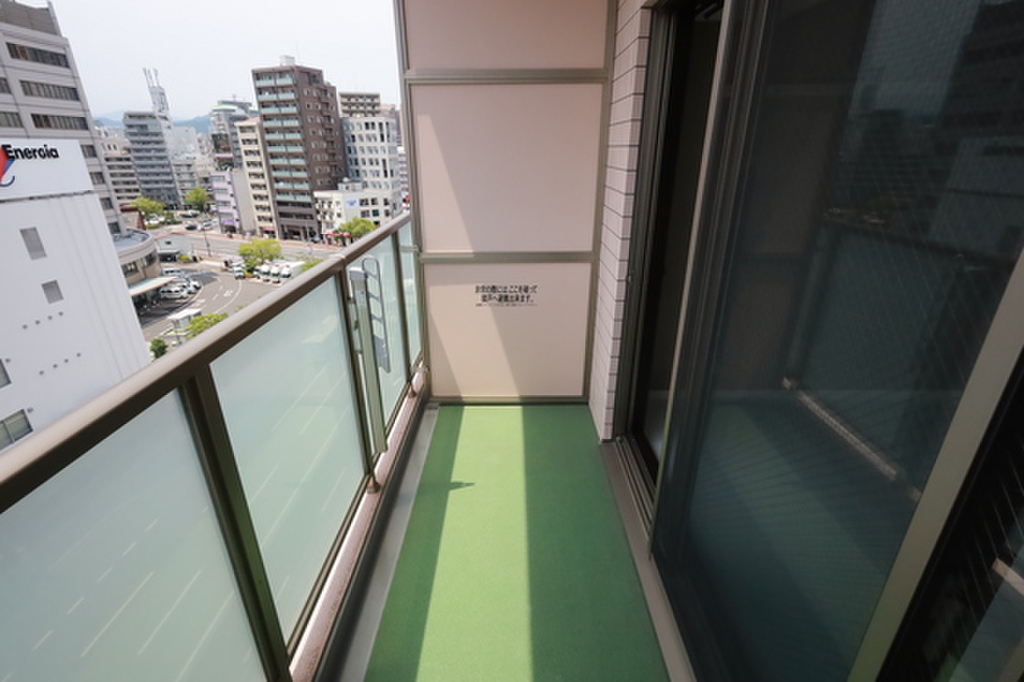 (12/23) バルコニー