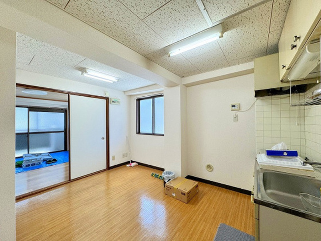 (2/18) 居室・リビング (2/18) 居室・リビング