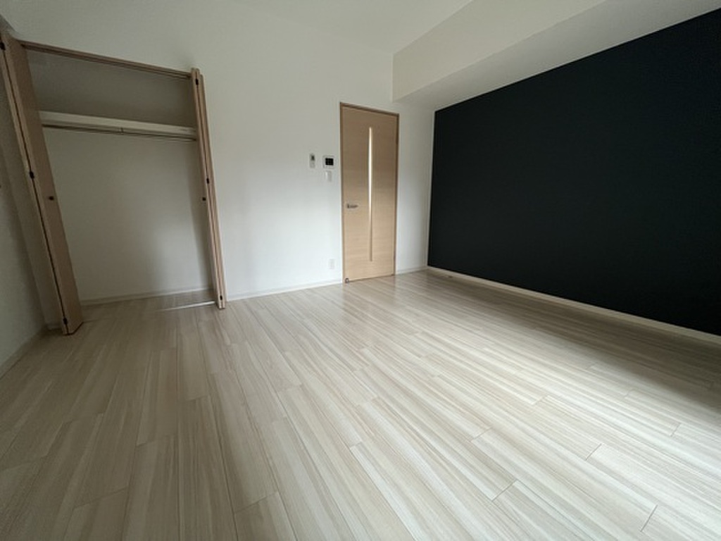 (8/19) ※掲載写真は同マンション別部屋参考写真となります。