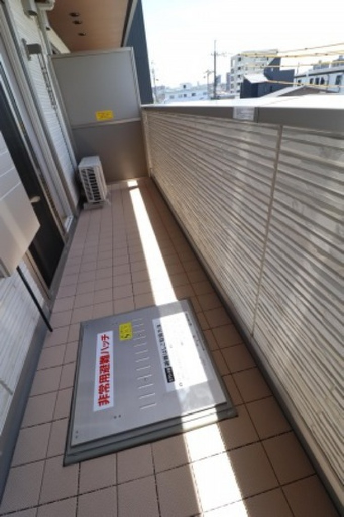 (8/21) バルコニー (8/21) バルコニー