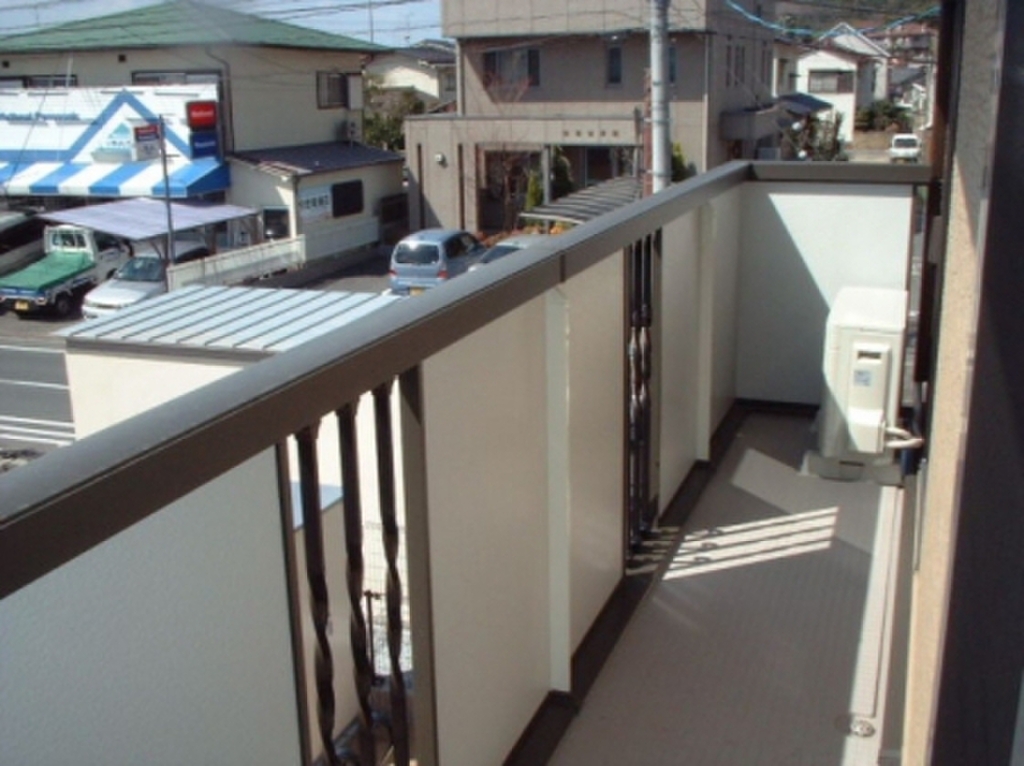 (13/18) バルコニー (13/18) バルコニー