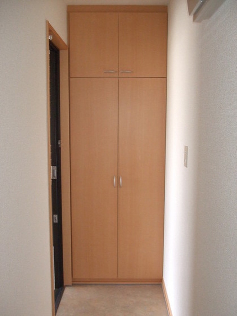 (9/18) 玄関 (9/18) 玄関