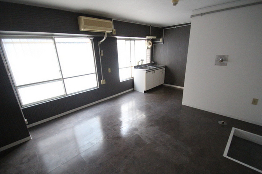 (2/20) 居室・リビング (2/20) 居室・リビング