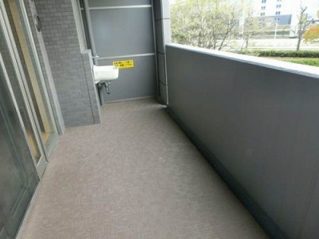 (11/17) バルコニー (11/17) バルコニー