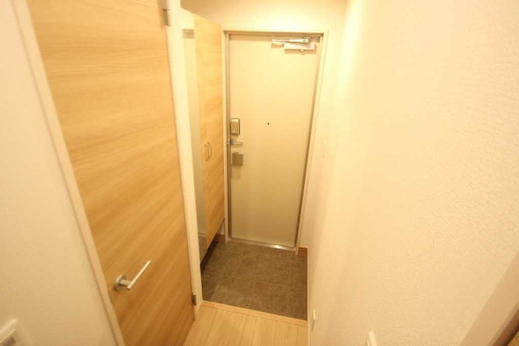 (7/22) 玄関 (7/22) 玄関