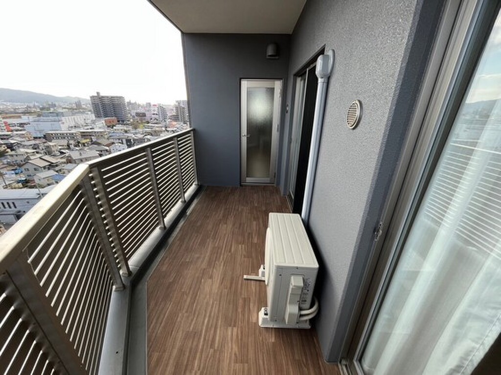 (13/22) バルコニー