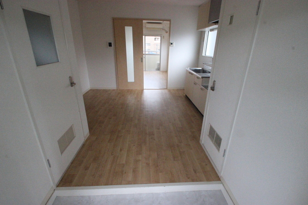 (6/23) 玄関 (6/23) 玄関