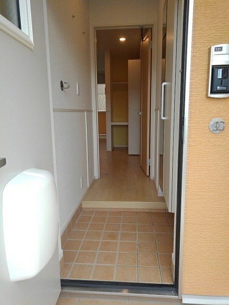 (9/15) 玄関 (9/15) 玄関