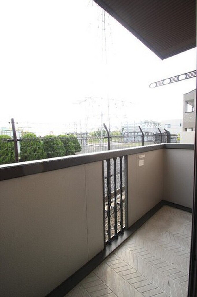 (10/20) バルコニー (10/20) バルコニー