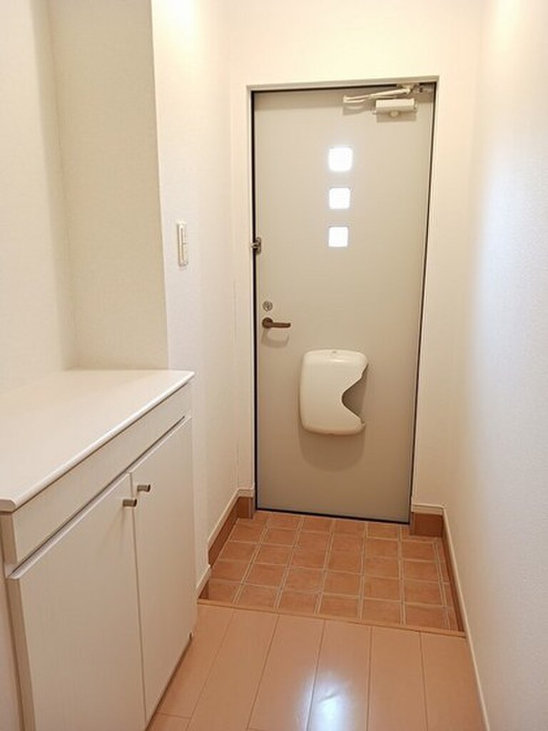 (9/15) 玄関 (9/15) 玄関