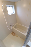 シャトル新福 A棟