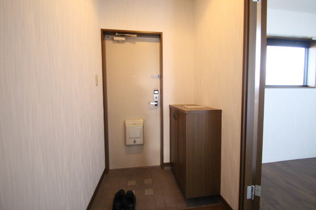 (14/24) 玄関 (14/24) 玄関