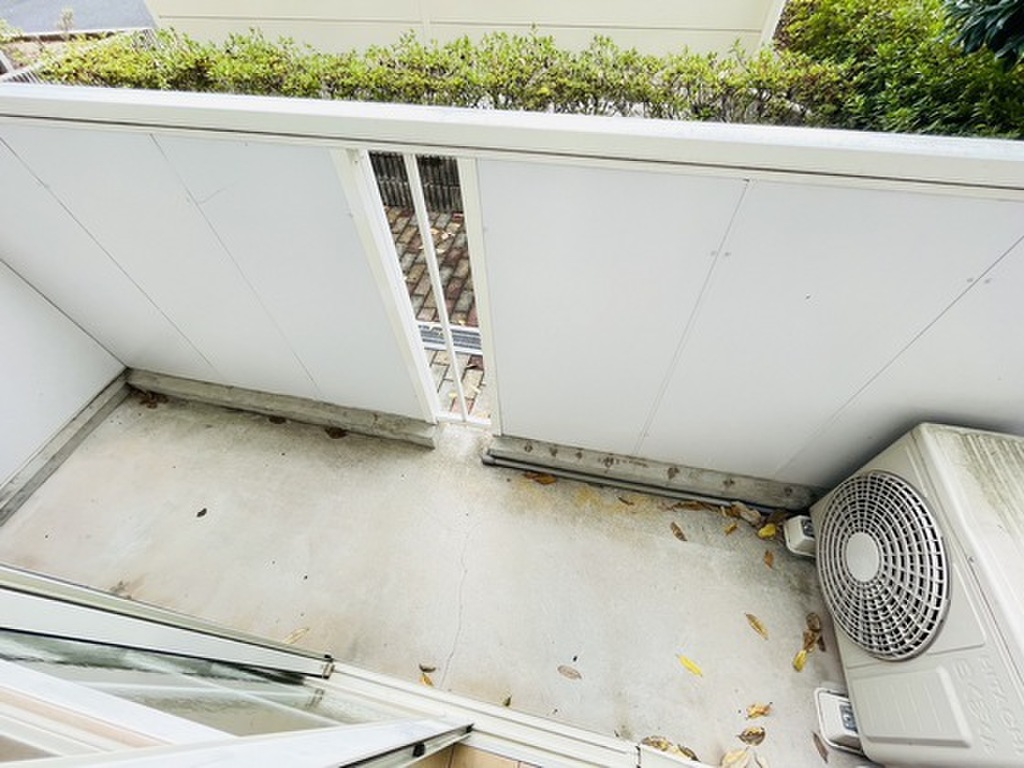 (12/16) バルコニー