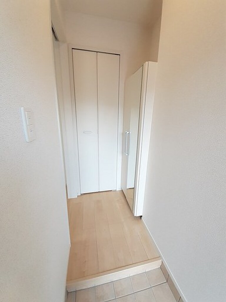 (9/17) 玄関 (9/17) 玄関