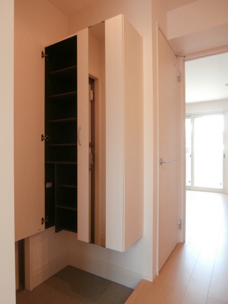 (9/20) 玄関 (9/20) 玄関